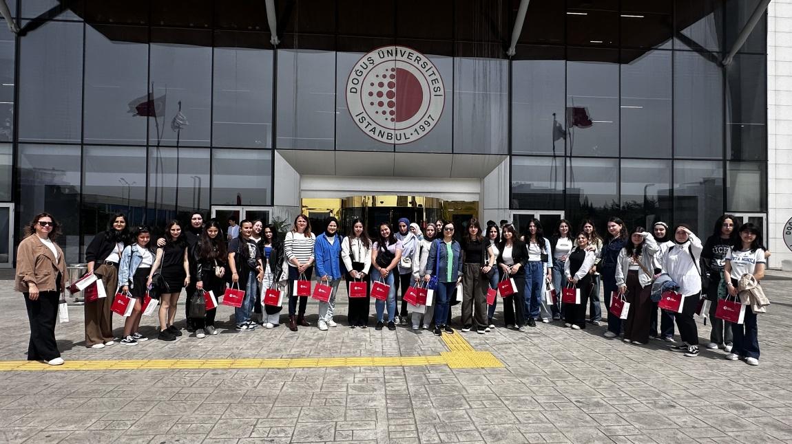 İstanbul Doğuş Üniversitesi Dudullu Kampüsüne, meslek tanıtımı ve üniversite tanıtımı için geziye gittik